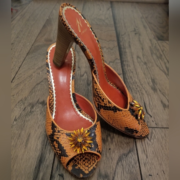 J Vincent Snake Skin Mules Size 6.5 - Picture 10 of 12